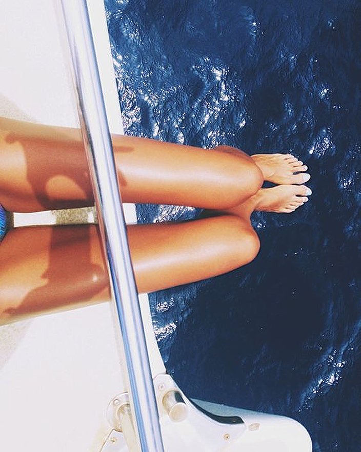 From where we would rather be on a Monday! Use code SUMMER20 to save 20% on your first order with @angelshaveclub