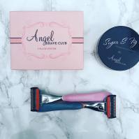 What's your favorite handle color?  Comment 💗 for "La La Love Pink" or 💙 for "California Kiss Blue